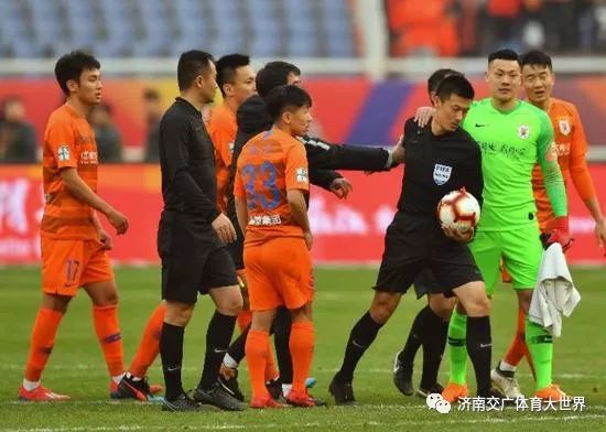  VAR争议判罚引热议，斯佩齐亚绝平球被判无效  